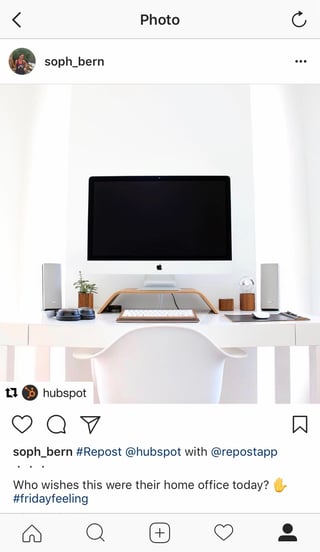 用户soph_bern将HubSpot拍摄的桌面电脑照片转发至Instagram