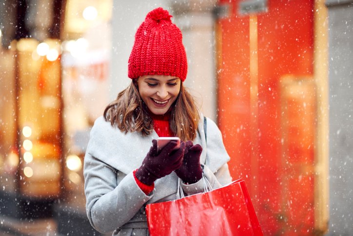 6 Tips for Maintaining Customer Loyalty Beyond Holiday Sales