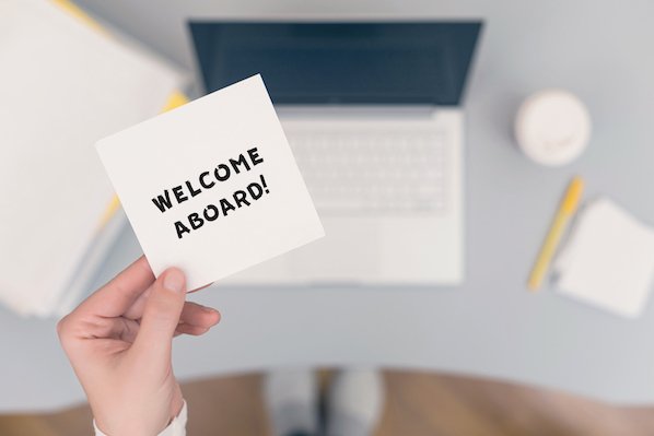 The Onboarding Process That Makes New Hires Fall in Love With Your Company All Over Again
